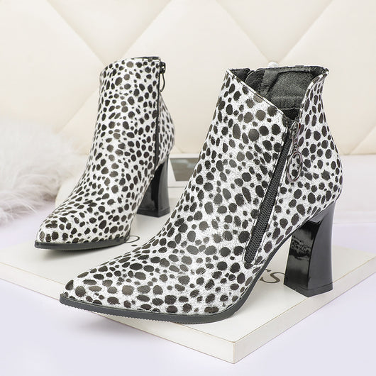 Botas Martin Estampado Leopardo Tacón Grueso con Cierre Lateral - Image 2