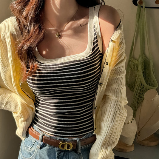 Top Halter sin Mangas con Rayas Negras - Image 2