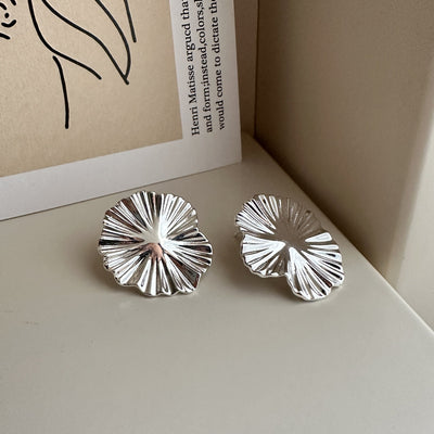 Aretes de Plata 925 Flor Grande Texturizada Estilo Coreano - Image 5