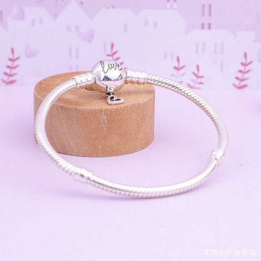 Pulsera de Hilo Pintada a Mano con Diseño de Amor - Image 5