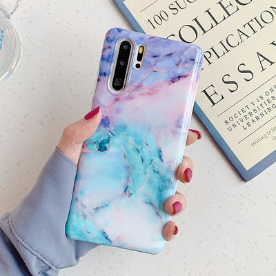 Funda para celular con patrón mármol degradado - Image 2
