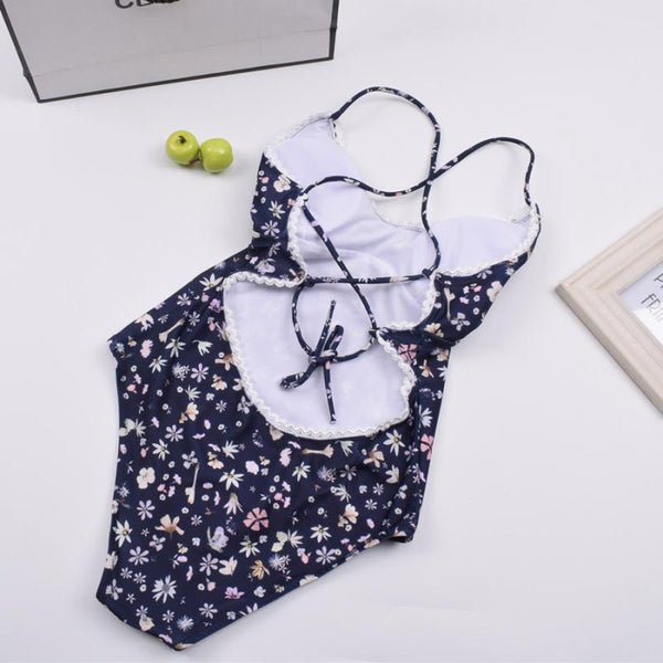 Traje de Baño Enterizo con Encaje Floral - Elegancia y Comodidad