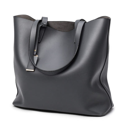 Bolso Bucket de Microfibra Negra - Diseño Casual y Versátil - Image 4