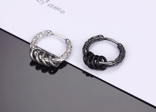 Aretes de Plata Esterlina para Hombre con Diseño de Aro Dorado - Image 8