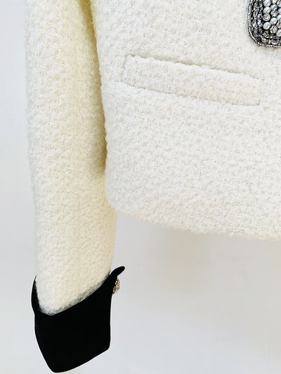 Abrigo de Invierno con Moño y Detalles Perlados - Image 10