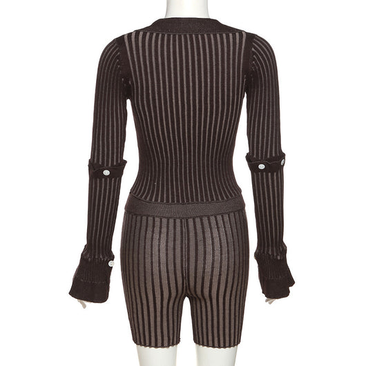 Conjunto Camiseta Manga Larga a Rayas con Shorts - Image 20
