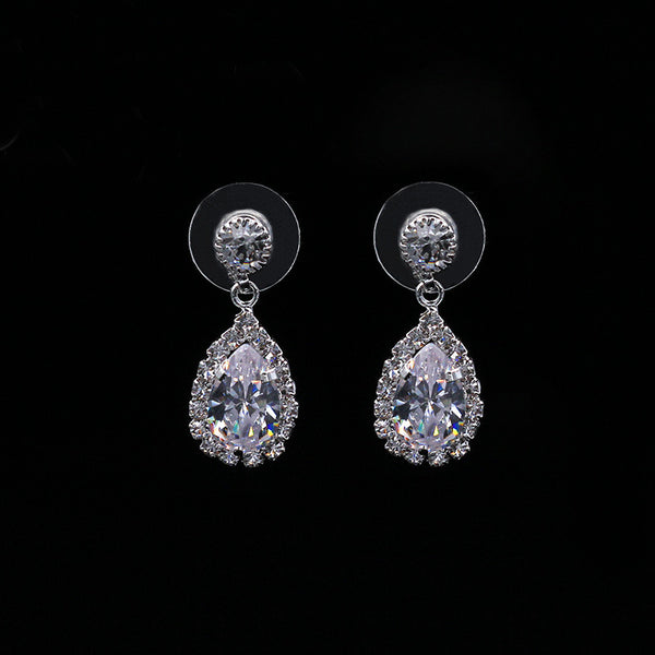 Conjunto de Joyería Nupcial Luxury: Collar y Aretes con Circonitas Brillantes
