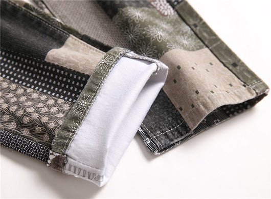 Jeans Straight Leg Estilo Urbano con Parches Estampados y Costuras Decorativas - Image 7