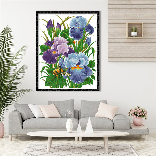 Cuadro de Bordado Artesanal con Patrón de Flores Iris