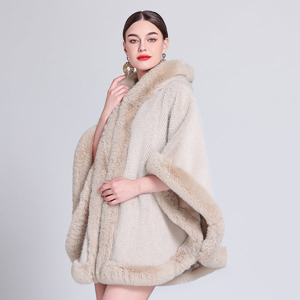 Capa Elegante con Cuello de Pelaje Sintético y Forro Polar Acolchado