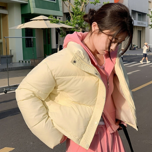 Chaqueta Corta para Mujer con Cuello Alto - Diseño Petite - Image 6
