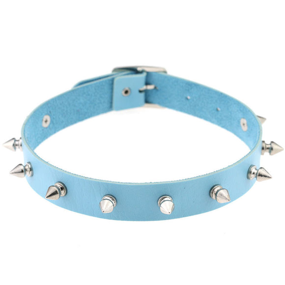Collar de Cuero con Remaches