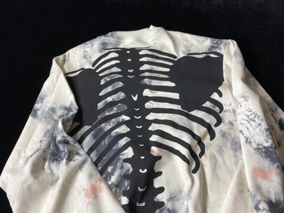 Suéter para parejas con estampado tie-dye y huesos - Image 10
