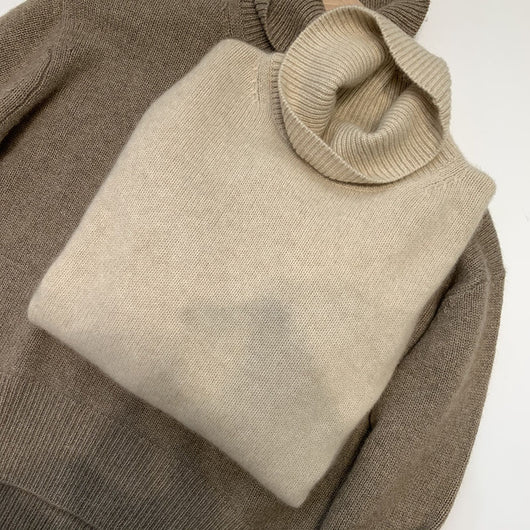 Suéter de cuello alto en cashmere premium - Image 4