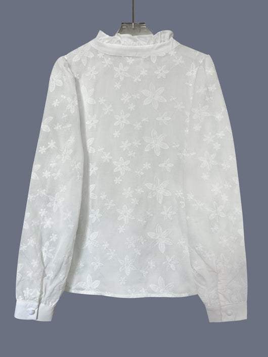 Blusa Elegante con Botones y Volantes Bordados - Image 12