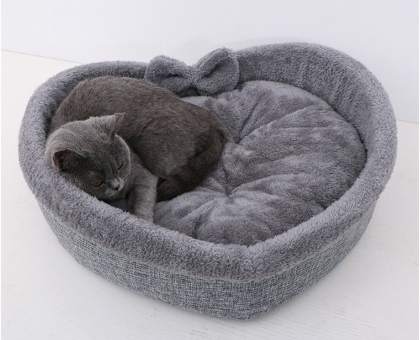 Cama Ortopédica en Forma de Corazón para Mascotas - Cómoda y Acogedora