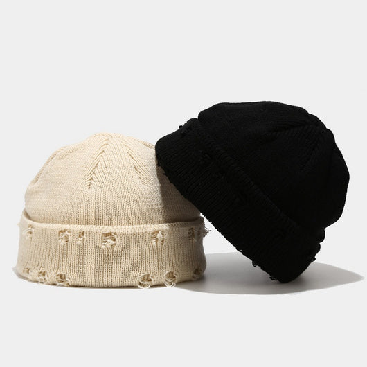 Gorro de Lana Tejida con Perforaciones - Image 3