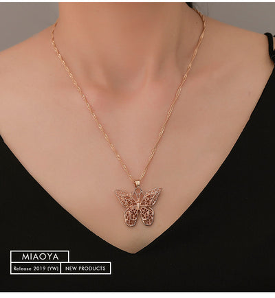 Collares Colgantes Mariposa Declaración - Image 5