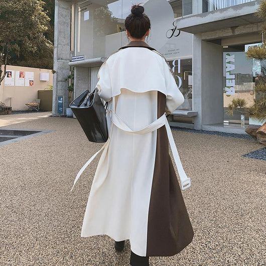 Cortavientos Elegante para Mujer con Solapa y Contraste de Costuras - Image 7