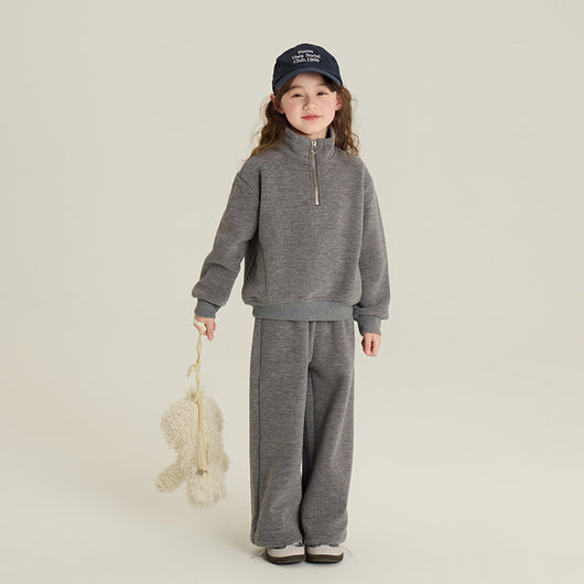 Conjunto Deportivo Infantil con Sudadera Polar y Pantalón Recto - Image 3
