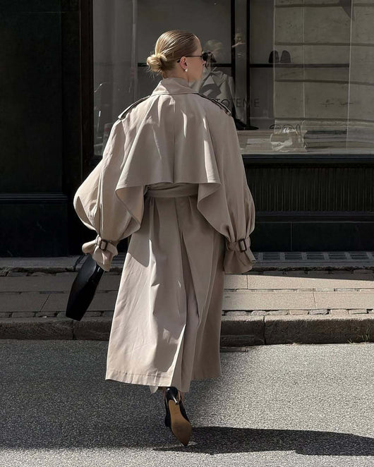 Gabardina Larga Beige con Cinturón y Capa - Image 14