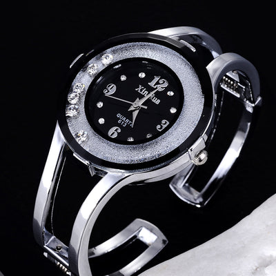 Reloj de Cuarzo Quicksand - Diseño Moderno y Preciso - Image 7