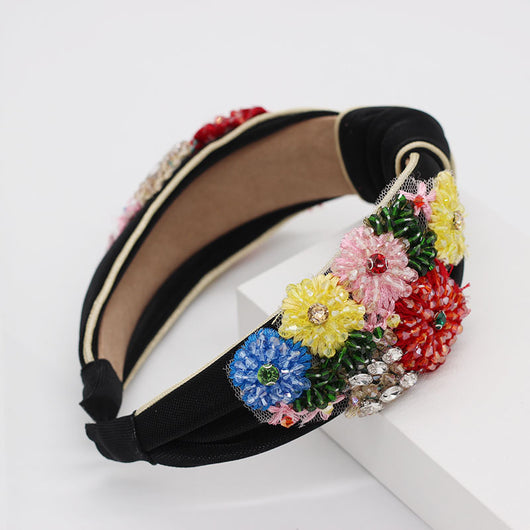 Diadema Geométrica de Metal y Cristal con Cruz Floral - Image 12