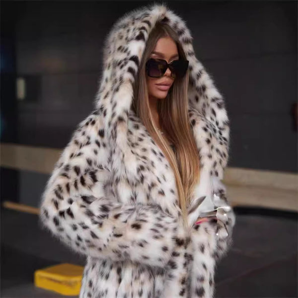 Abrigo Trench Leopardo con Capucha en Terciopelo de Visón - Cálido y Elegante