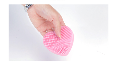 Esponja Exfoliante en Forma de Corazón - Silicona Suave para Limpieza Profunda - Image 4