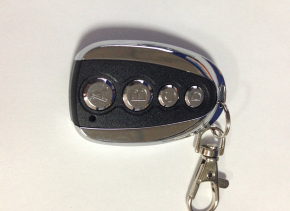 Control Remoto Inalámbrico de 4 Botones con Carcasa Metálica Negra