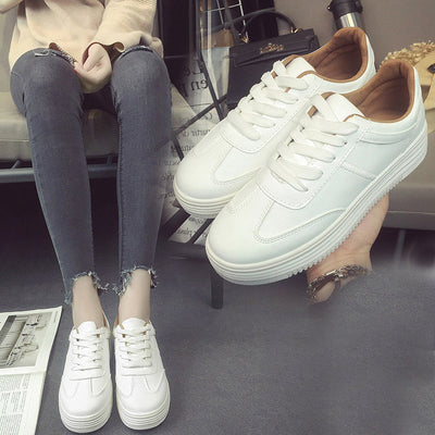 Zapatillas Deportivas Blancas de Cuero con Cordones - Image 3