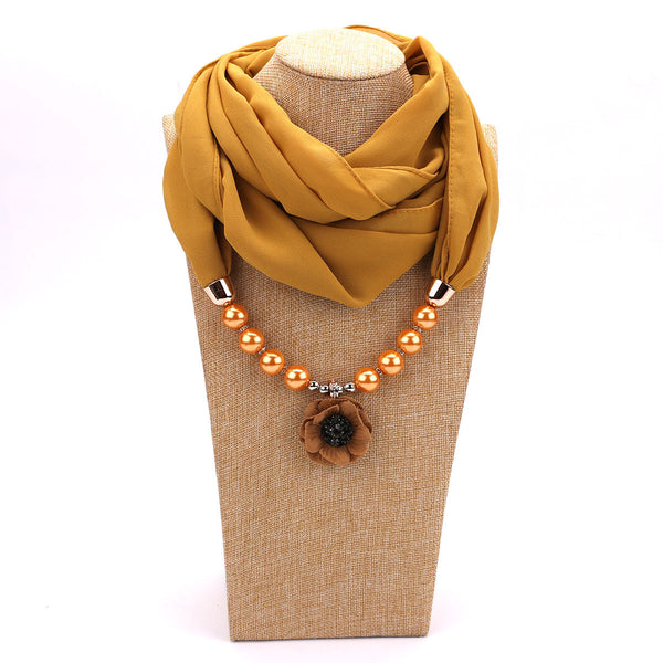 Collar Pañuelo de Gasa de Perlas
