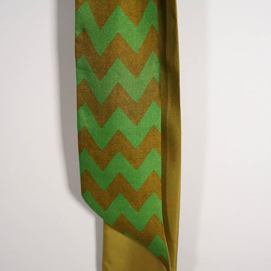Pañuelo de Seda con Diseño Geométrico Verde
