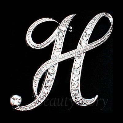 Broche de letra con diamantes - Image 18