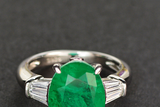 Anillo de Esmeralda en Plata de Ley - Diseño Ancestral Vintage - Image 5
