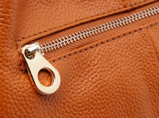 Bolso Bandolera de Cuero Genuino para Mujer - Diseño Diagonal Minimalista - Image 6