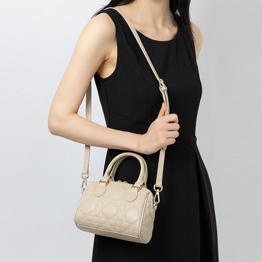 Bolso Mensajero Boston de Cuero Genuino con Diseño Rombo - Image 3