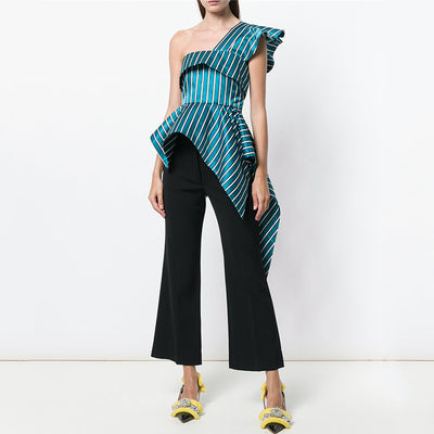 Blusa de Satén Asimétrica con Hombro Descubierto - Image 2