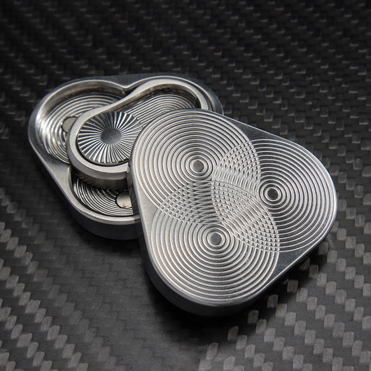 Juguete Antiestrés Giratorio de Acero Inoxidable - Fidget Push Card - Image 4