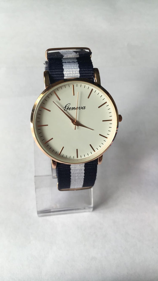 Reloj Deportivo Geneva con Correa de Lona - Elegancia y Funcionalidad para Hombre - Image 5