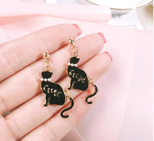 Aretes Colgantes Minimalistas de Mariposa, Gato y Dinosaurio en Acrílico y Metal - Image 3