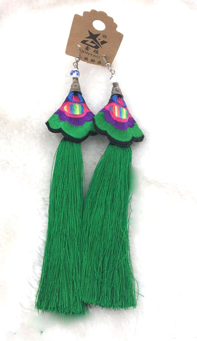 Aretes Étnicos con Borlas Artesanales - Image 6