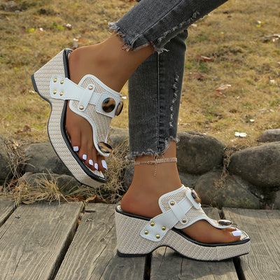 Sandalias Tipo Chancla con Cuña para Tallas Grandes - Image 9