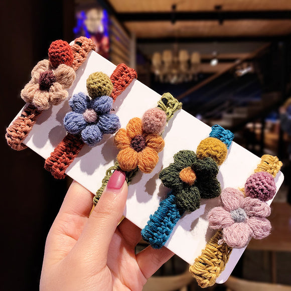 Elástico para cabello con flores de lana