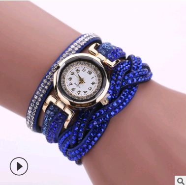Reloj de moda para mujer con correa PU y detalles de diamantes retorcidos - Image 11
