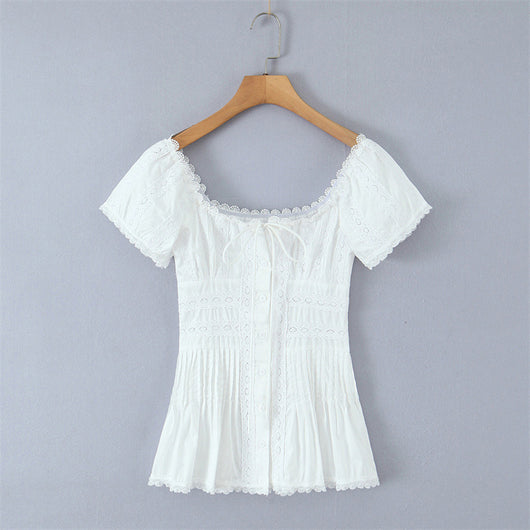 Blusa Elegante de Encaje Francés Confeccionada a Mano con Pliegues y Parches - Image 12