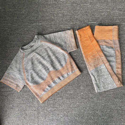 Ropa de Yoga Tejida sin Costuras - Image 19