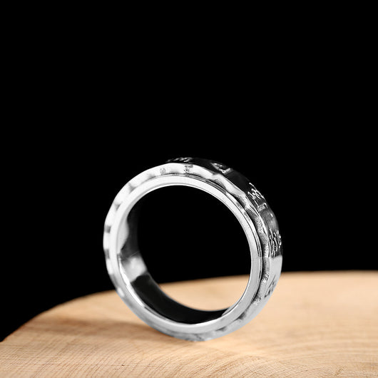 Anillo Giratorio para Hombre con Mantra Sánscrito de Seis Caracteres en Plata - Image 3