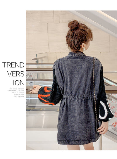 Chaqueta de mezclilla negra con mangas linterna tejidas con letras - Image 15
