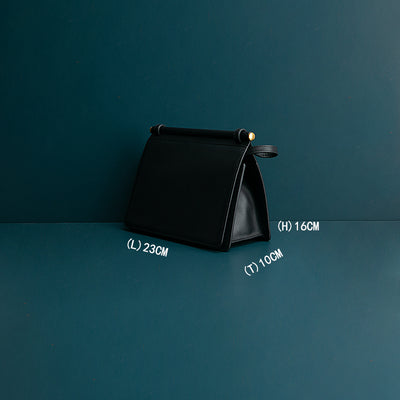 Bolsa Mensajera de Cuero para Mascotas Grandes - Diseño Vaca - Image 8